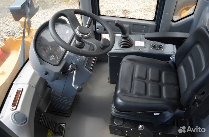 Фронтальный погрузчик Lonking LG833N, 2024