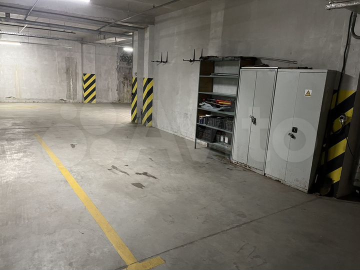 Машиноместо, 20 м²