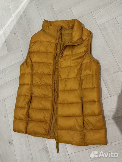 Жилетка безрукавка