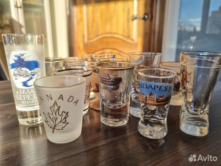 Сувенирные стопки коллекция из разных стран