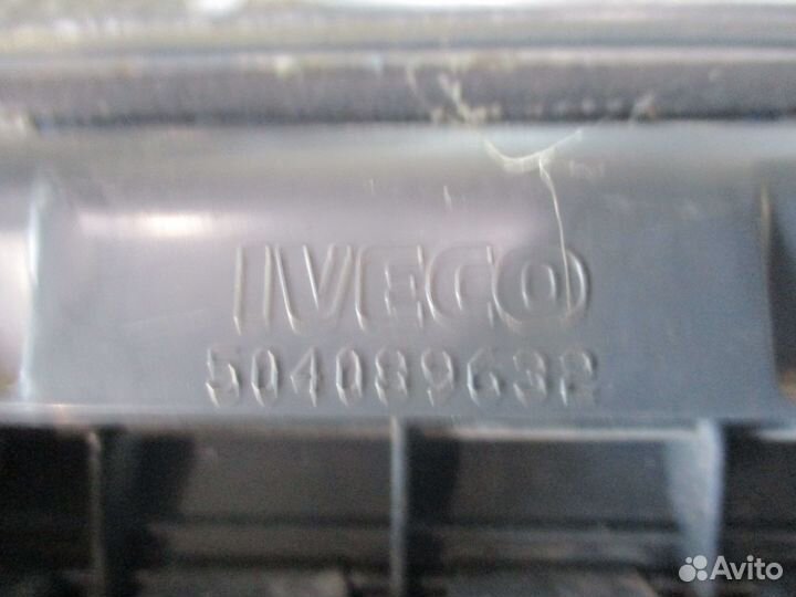 Воздушный дефлектор Iveco 504089632