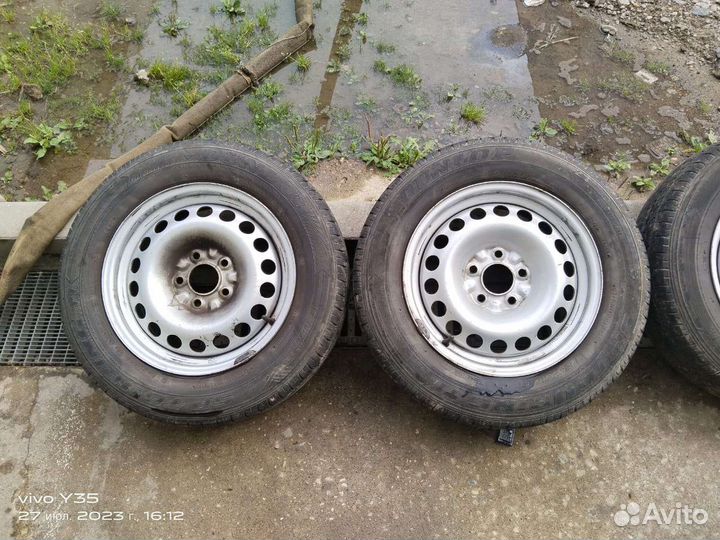 Летние шины 195 65 15 на штампованных дисках 5х110