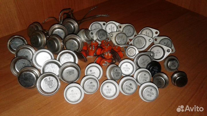 Транзисторы СССР кт846в,кт908а,п210а,гт906ам,гт703