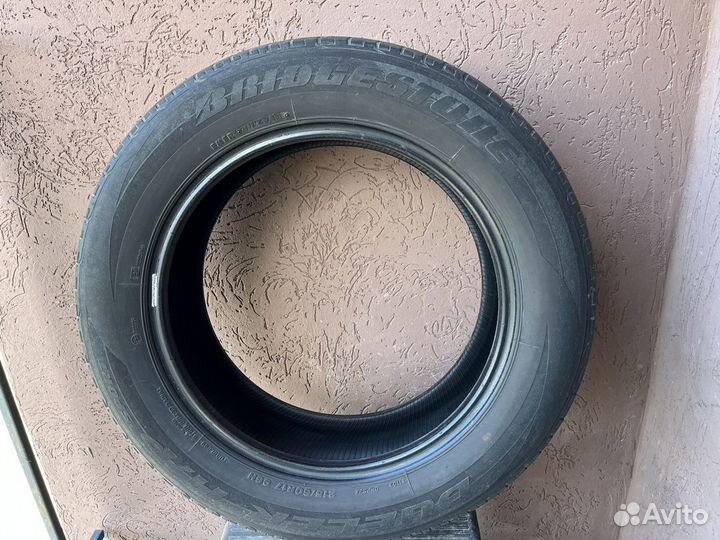 Bridgestone Dueler H/P 215/60 R17