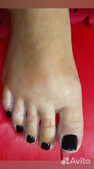 Маникюр педикюр