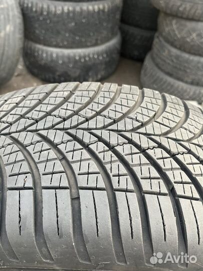 Goodyear Vector 4Seasons Gen-3 225/55 R17 101W