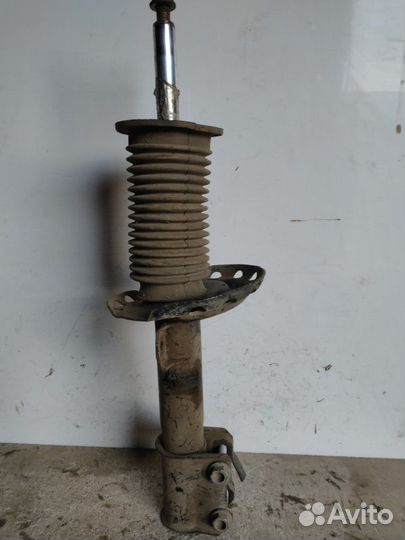 Амортизатор газомасляный передний правый Opel