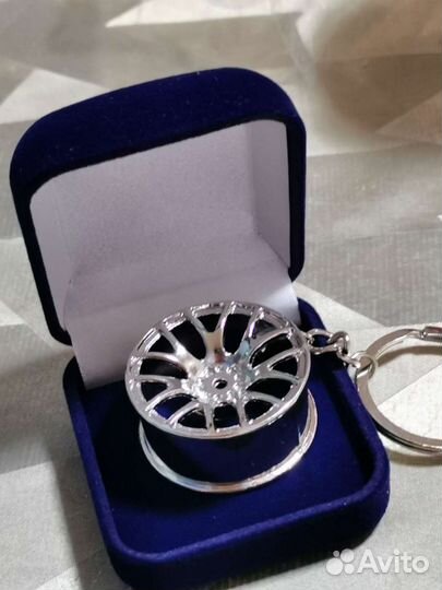 Брелоки: долото в подарочной упаковке