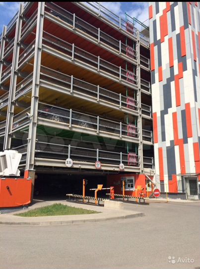 Машиноместо, 13 м²