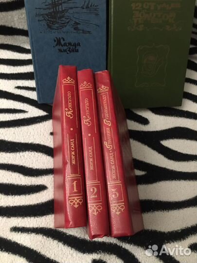 Продам книги