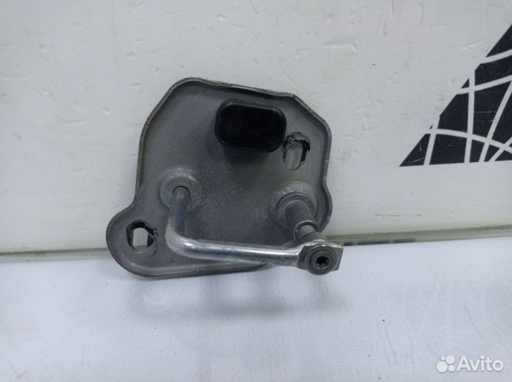 Крюк замка капота левый Skoda Kodiaq 1 NS7 до