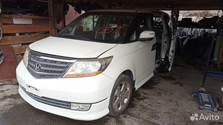 Обшивка пола Honda Elysion RR5 J35A 2009