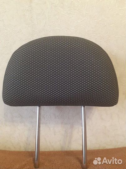 Подголовник задний Mitsubishi Lancer 9