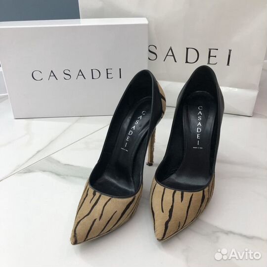 Женские туфли casadei