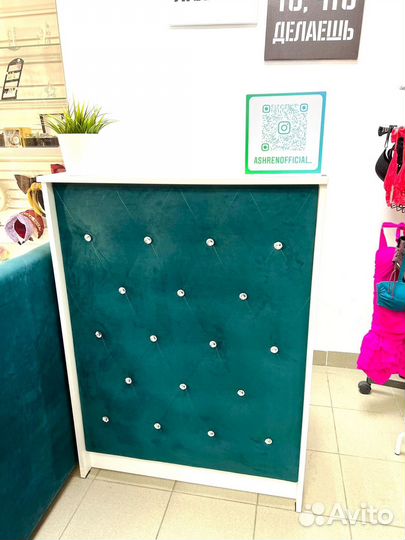 Шкаф витрина