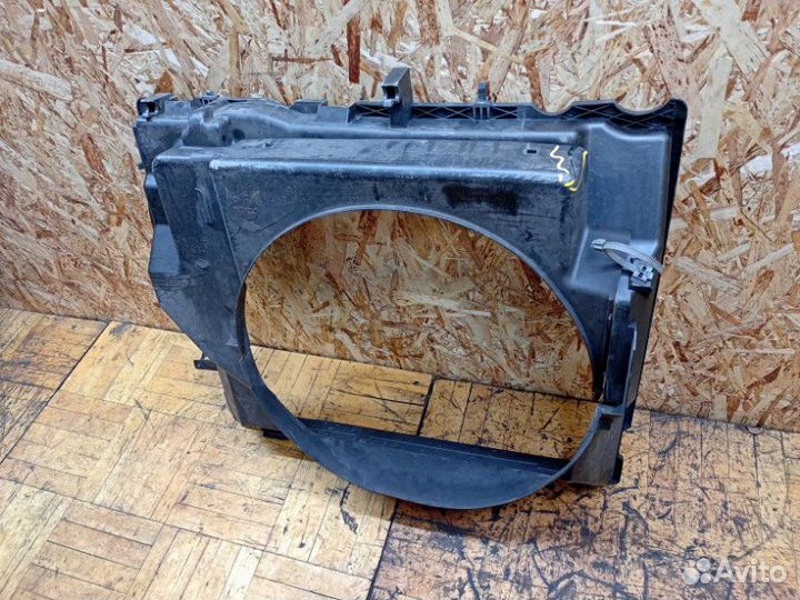 Диффузор вентилятора Nissan Pathfinder R51 2.5