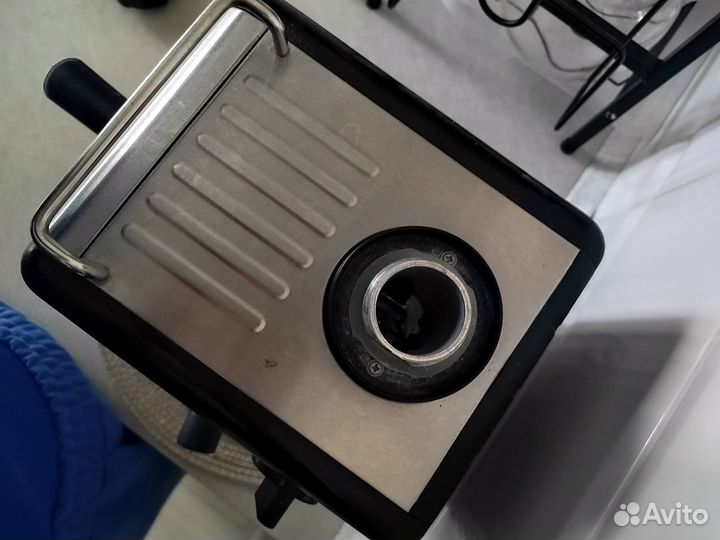 Рожковая кофеварка Polaris Golden Rush