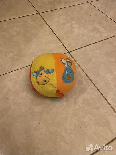 Развивающий мягкий мяч для ребенка с зеркалом