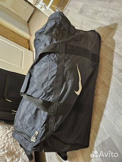Сумка чемодан дорожная на колесах Nike