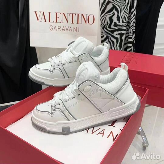 Кроссовки женские Valentino Garavani