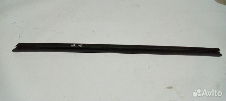 Молдинг стекла задний левый LADA Largus универсал