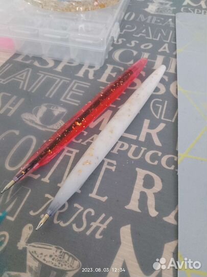 Синяя ручка из эпоксидной смолы