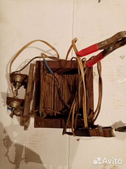 Зарядка для аккумулятора СССР