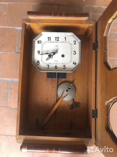 Часы настенные с маятником СССР