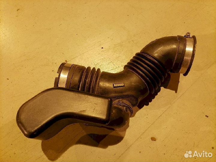 Патрубок воздушного фильтра 14457-AA500 Subaru Leg