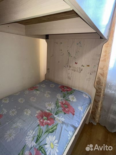 Двухярусная кровать