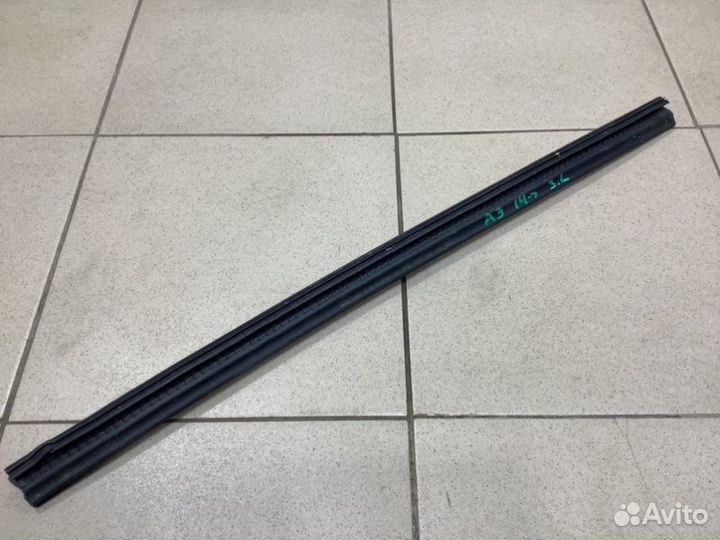 Накладка стекла задняя левая Audi A3 8V czca 2014