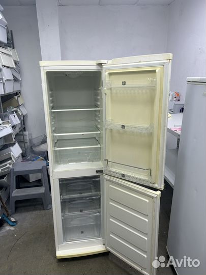 Узкий холодильник. Доставка