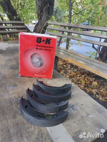 Колодки стояночного тормоза BMW 3 e30