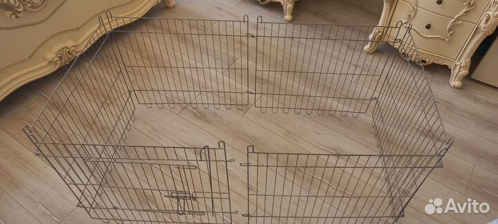 Вольер, клетка