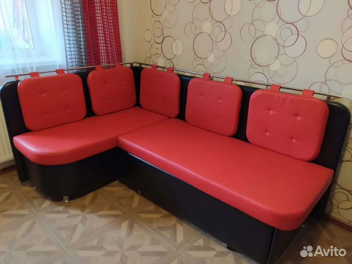 Перетяжка ремонт мягкой мебели,стульев, дверей и т