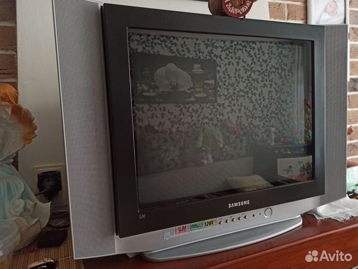 Телевизор samsung