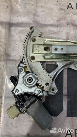 Стеклоподъемник задний правый Infiniti Fx50 S51