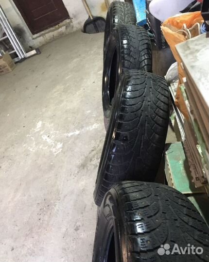 Kingstar SW41 215/65 R16