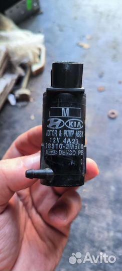 Моторчик бочка омывателя Тойота Камри