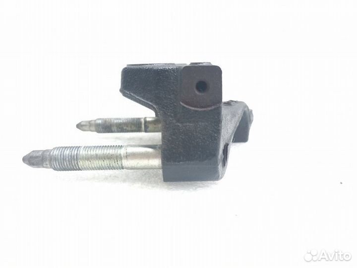Кронштейн двигателя правый Toyota Estima ACR50W