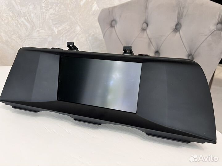 Монитор на BMW F10