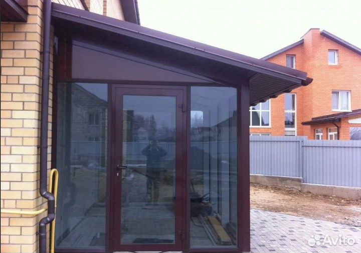 Остекление входной группы