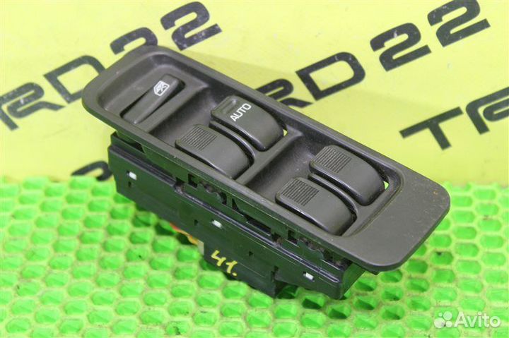 Блок управления стеклоподъемниками передний правый