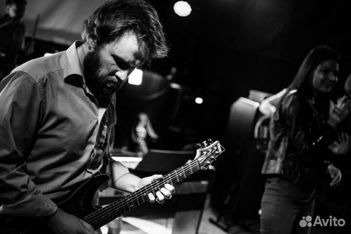 Уроки гитары (укулеле, акустика, электро, бас)