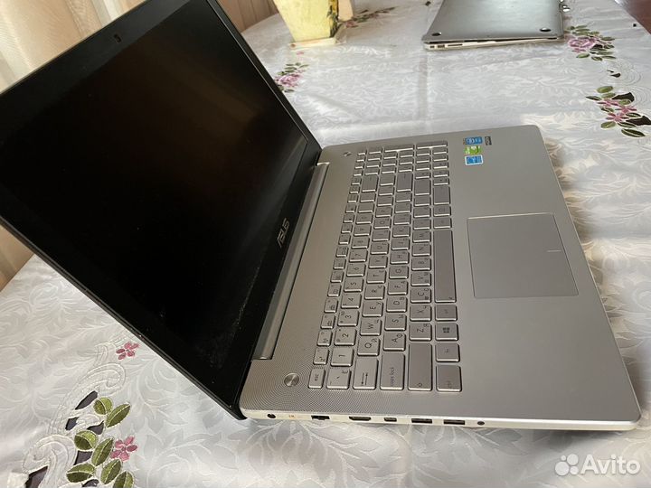 Ноутбук asus на запчасти