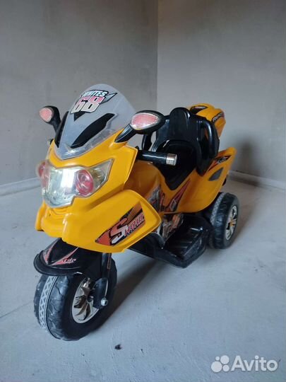 Детский электромобиль