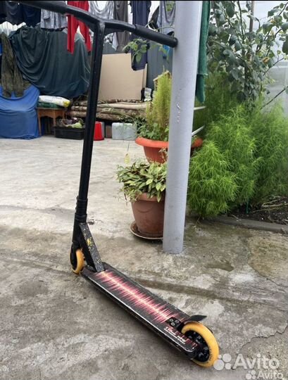 Трюковой самокат