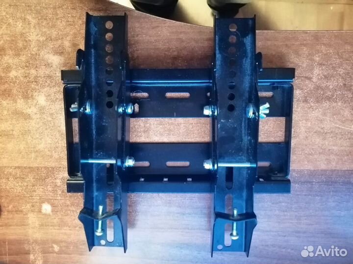 Кронштейн для телевизора на стену до 32