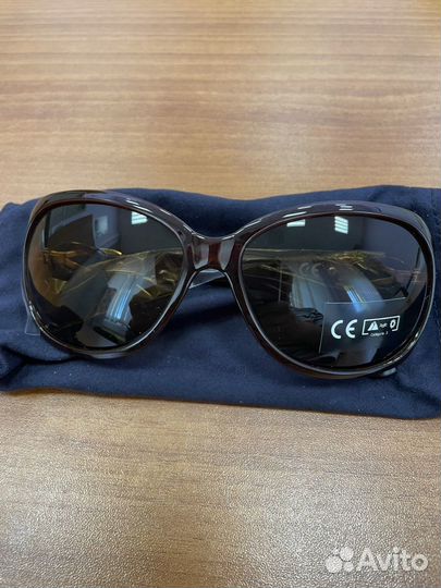 Солнцезащитные очки оригинал новые