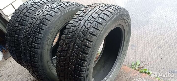 Dunlop SP Winter Ice 01 235/65 R17